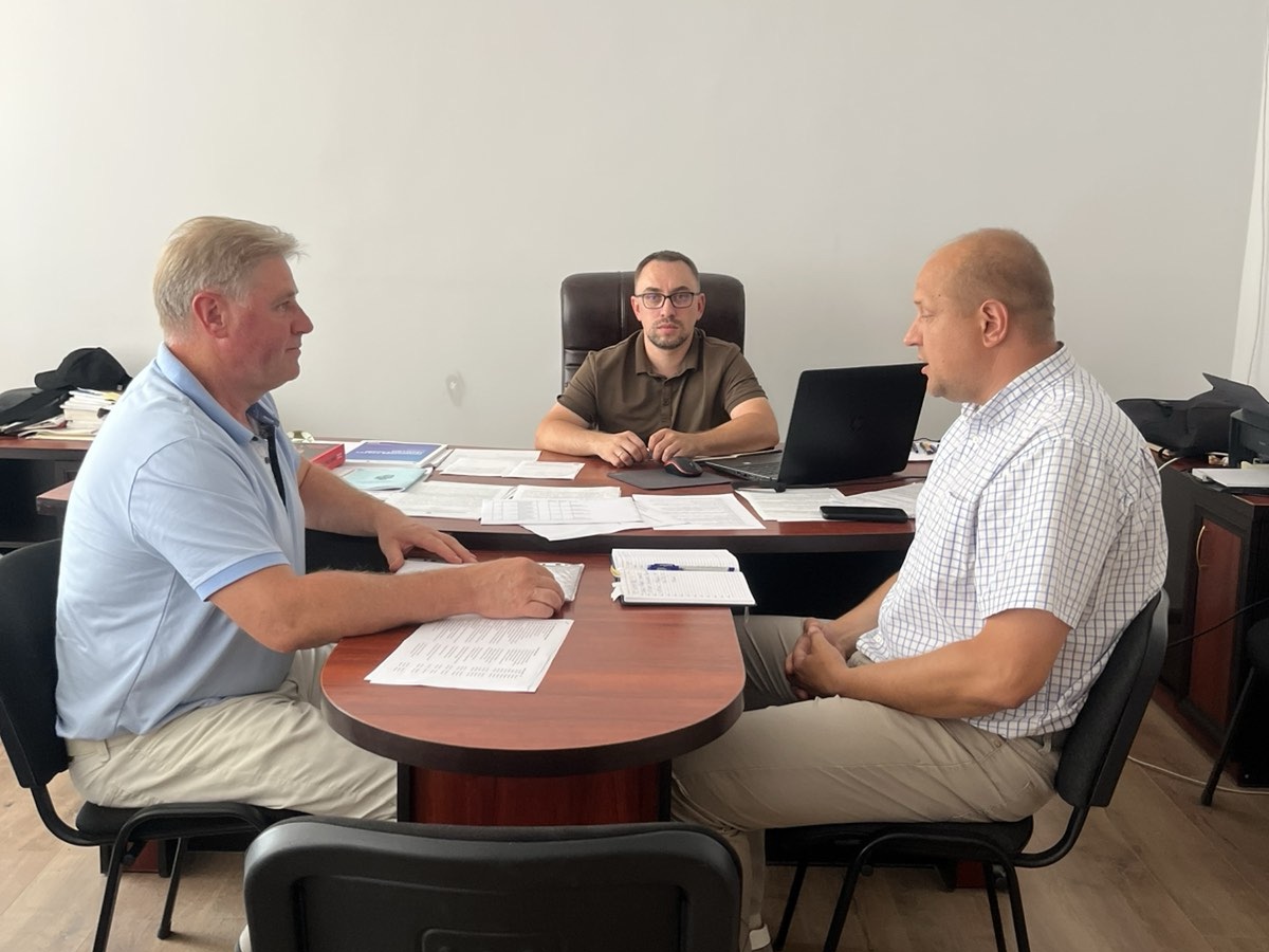 Співпраця громад і податкової: на зустрічах у Збаражі обговорили актуальні питання взаємодії
