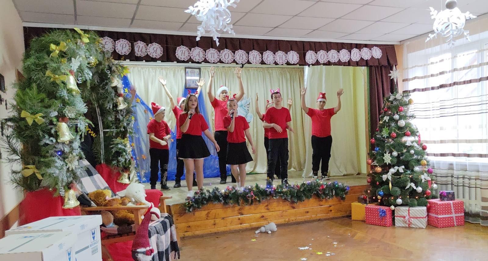 Податківці Тернопільщини – серед гостей свята «Серця, наповнені добром». Фото № 6/5